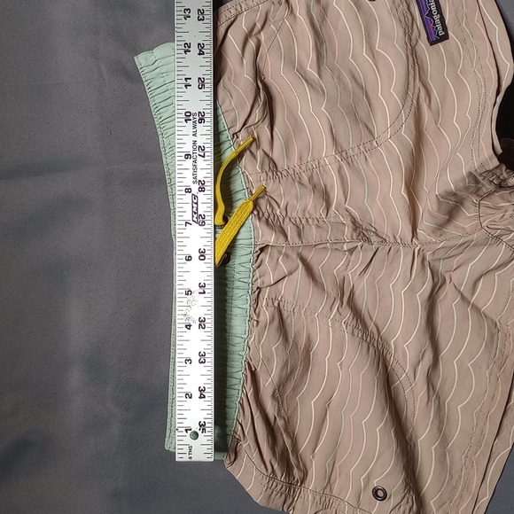 Patagonia Baggies Shorts Girls Size Large Tan Teal WAPT - Picture 6 of 8